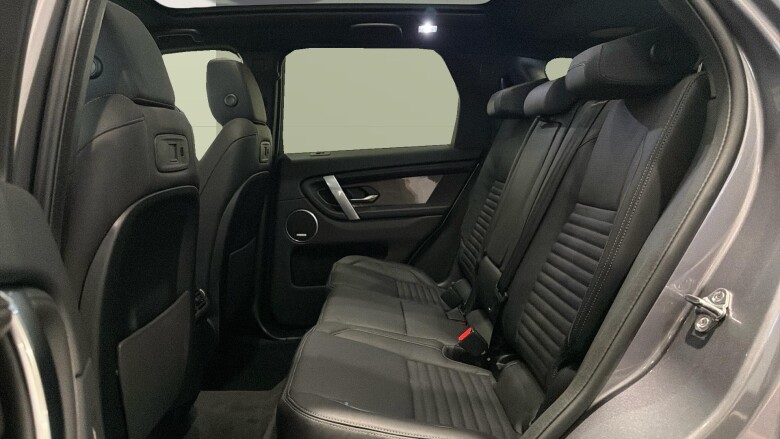 Land Rover Discovery Sport 1.5 P270e Metropolitan 5dr Auto [5 Seat] Station Wagon